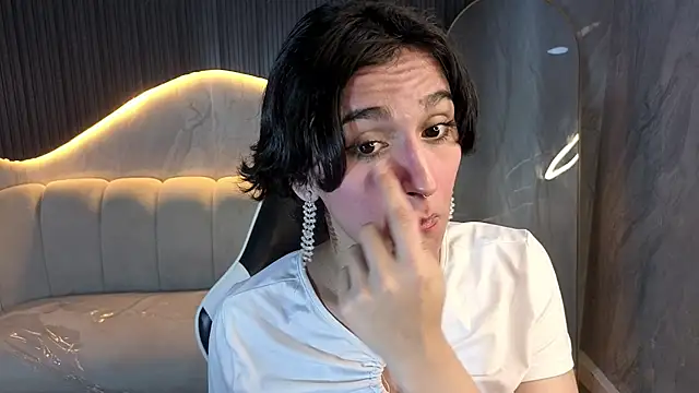 Snapshot of zoe_tp chatting on 12-13-25, 08:14 zoe tp online show from 12-13-25, 08:14