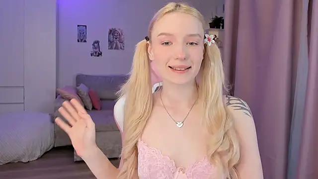 Tiffany Paw online show from 04-24-26, 03:20