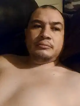 Snapshot of julioagc12 chatting on 11-18-25, 06:40 julioagc12 online show from 11-18-25, 06:40