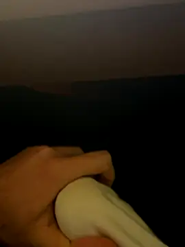 Snapshot of Vickmaple chatting on 11-17-25, 06:57 Vickmaple online show from 11-17-25, 06:57