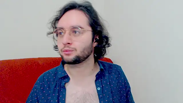 Snapshot of eren_jaeger2000 chatting on 12-14-25, 01:44 eren jaeger2000 online show from 12-14-25, 01:44