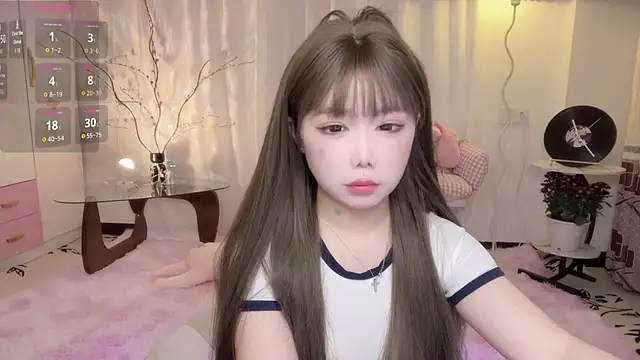 Snapshot of lucky-188 chatting on 11-26-25, 01:01 lucky-188 online show from 11-26-25, 01:01