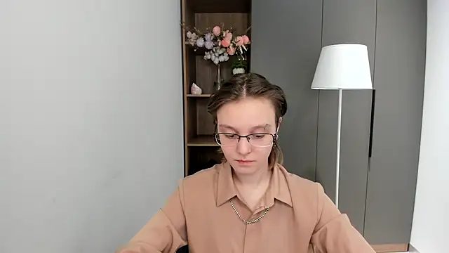 DelphaBoven online show from 11-19-25, 02:22