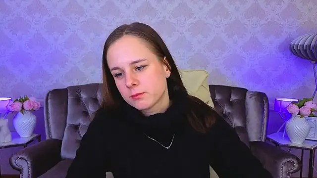 Snapshot of KarolinaSky chatting on 11-17-25, 01:39 KarolinaSky online show from 11-17-25, 01:39