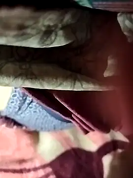 Snapshot of starnighcouple chatting on 12-14-25, 07:29 starnighcouple online show from 12-14-25, 07:29