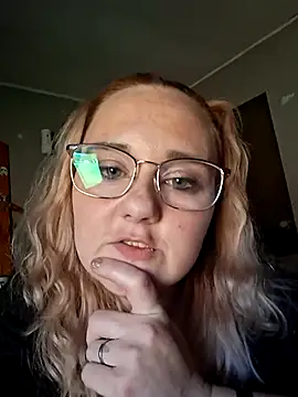 Snapshot of bridald1993 chatting on 11-17-25, 05:19 bridald1993 online show from 11-17-25, 05:19