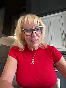 Snapshot of FitCougar chatting on 03-22-25, 08:15 FitCougar online show from 03-22-25, 08:15