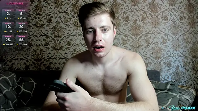 Maxhornyblondieman online show from 04-26-26, 07:06