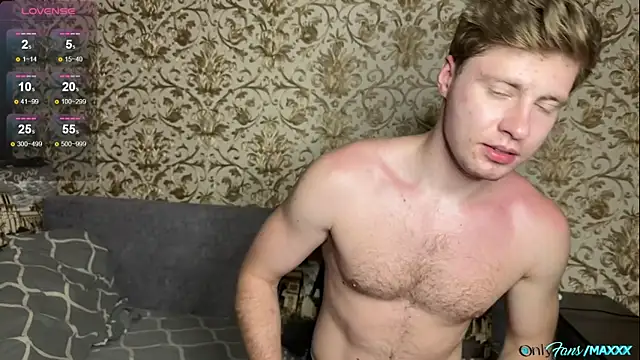 Snapshot of Maxhornyblondieman chatting on 05-20-26, 05:41 Maxhornyblondieman online show from 05-20-26, 05:41