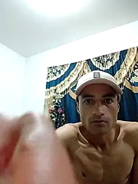 Snapshot of noah77_ chatting on 11-30-25, 03:43 noah77 online show from 11-30-25, 03:43