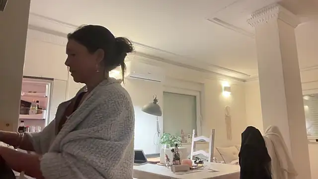 Snapshot of AnnaSophiaX chatting on 12-02-25, 08:48 AnnaSophiaX online show from 12-02-25, 08:48