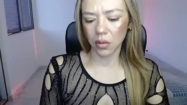 Annie Cervantez online show from 04-26-26, 11:19