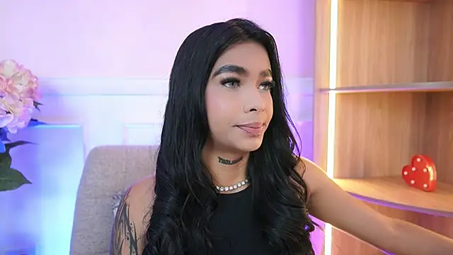 MeganLowell online show from 04-20-26, 07:04