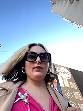 Snapshot of Burlesk_Kate chatting on 11-19-25, 09:09 Burlesk Kate online show from 11-19-25, 09:09