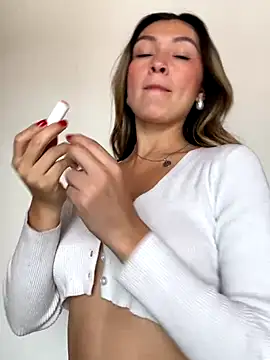 Snapshot of GeorginaBlack chatting on 12-14-25, 04:34 GeorginaBlack online show from 12-14-25, 04:34