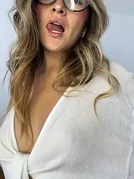 Snapshot of GeorginaBlack chatting on 02-22-26, 06:06 GeorginaBlack online show from 02-22-26, 06:06