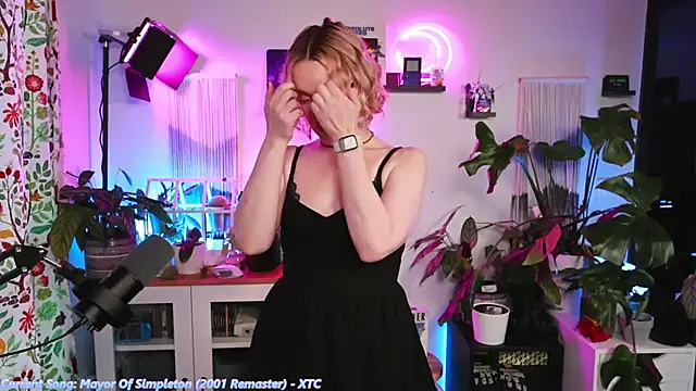 xzoeyryanx online show from 11-28-25, 04:42