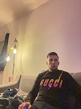 Snapshot of Matt02fr chatting on 11-24-25, 04:07 Matt02fr online show from 11-24-25, 04:07