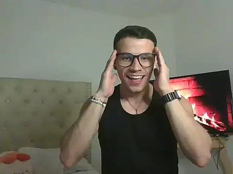 Snapshot of Liam_se chatting on 11-18-25, 04:06 Liam se online show from 11-18-25, 04:06