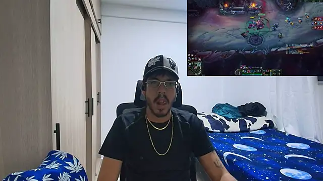 Snapshot of naitt_ chatting on 11-30-25, 06:39 naitt online show from 11-30-25, 06:39