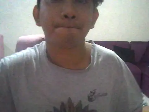 Snapshot of chikis_18 chatting on 11-26-25, 04:13 chikis 18 online show from 11-26-25, 04:13