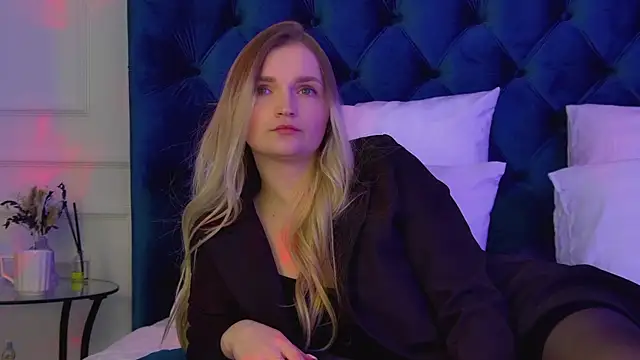 AnnyRaii online show from 03-14-26, 06:02