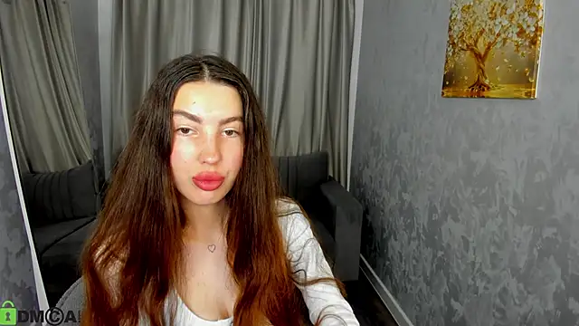 Snapshot of LiraRevery chatting on 12-04-25, 12:42 LiraRevery online show from 12-04-25, 12:42