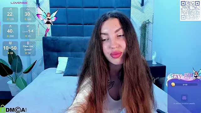 Snapshot of LiraRevery chatting on 12-16-25, 11:10 LiraRevery online show from 12-16-25, 11:10