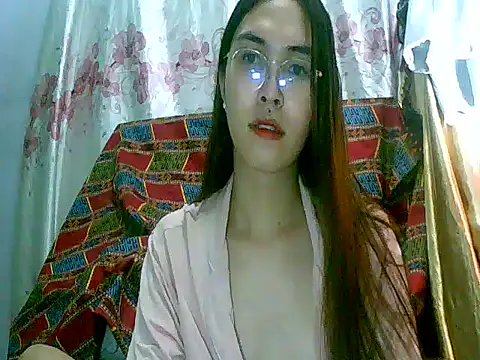 Snapshot of hottest_solel chatting on 12-04-25, 04:05 hottest solel online show from 12-04-25, 04:05