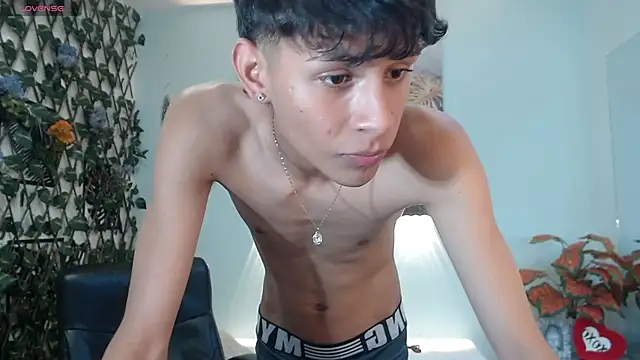 Snapshot of DraxBlade09 chatting on 11-24-25, 07:46 DraxBlade09 online show from 11-24-25, 07:46