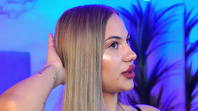 Snapshot of Chloe_GraceeX chatting on 12-03-25, 11:25 Chloe GraceeX online show from 12-03-25, 11:25