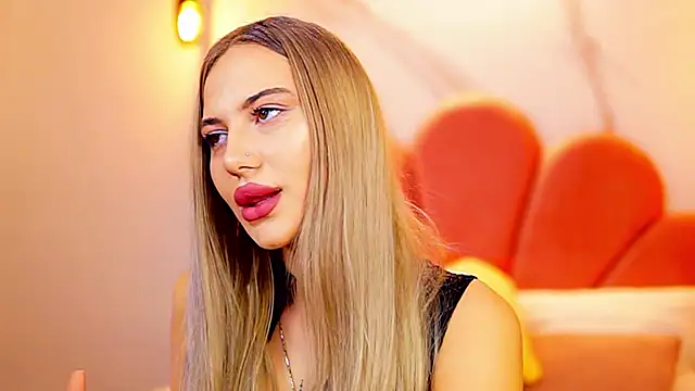 Snapshot of Chloe_GraceeX chatting on 12-04-25, 10:51 Chloe GraceeX online show from 12-04-25, 10:51