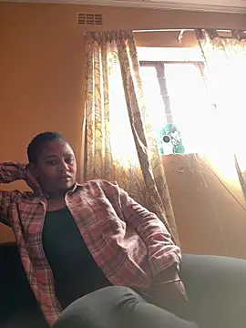 Snapshot of Sexycharmaine chatting on 11-26-25, 10:05 Sexycharmaine online show from 11-26-25, 10:05