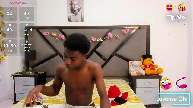 NoahJhonson69 online show from 04-08-26, 11:32