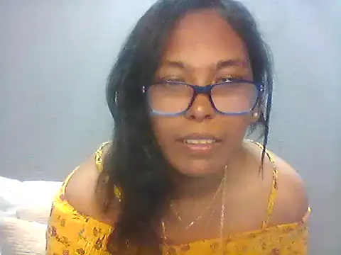 TiaBlaze online show from 12-01-25, 07:19