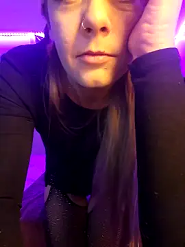 Snapshot of Drowning667 chatting on 11-22-25, 05:34 Drowning667 online show from 11-22-25, 05:34