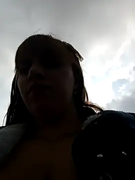 Snapshot of Juanita-30 chatting on 12-17-25, 09:10 Juanita-30 online show from 12-17-25, 09:10