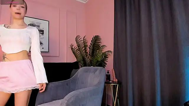 lucy loy online show from 04-24-26, 11:45