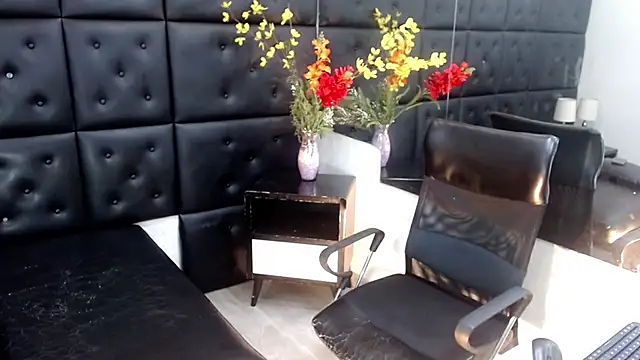 Snapshot of ChrisHott01 chatting on 12-04-25, 01:59 ChrisHott01 online show from 12-04-25, 01:59