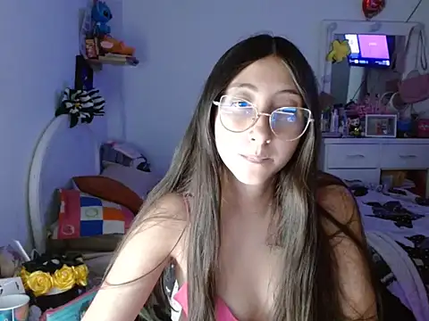 Snapshot of Nanylux chatting on 11-25-25, 03:28 Nanylux online show from 11-25-25, 03:28