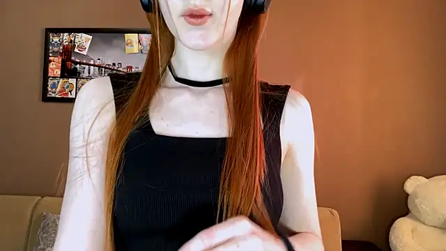 Snapshot of MichelinaCropleys chatting on 11-28-25, 06:16 MichelinaCropleys online show from 11-28-25, 06:16