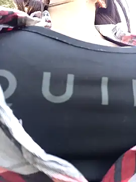 Snapshot of Salome-moon chatting on 12-14-25, 02:44 Salome-moon online show from 12-14-25, 02:44