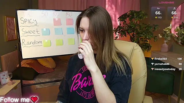 Ursula Andres online show from 04-22-26, 01:19