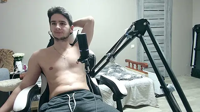 6thfingq online show from 12-04-25, 04:38