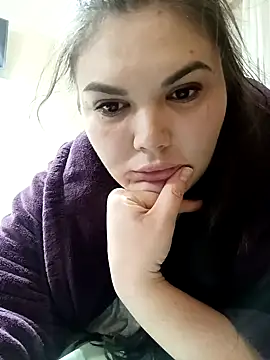 Snapshot of Maru992699 chatting on 12-13-25, 10:04 Maru992699 online show from 12-13-25, 10:04