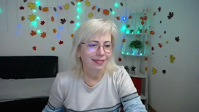 Snapshot of LaurenWishy chatting on 11-30-25, 06:06 LaurenWishy online show from 11-30-25, 06:06