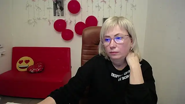 LaurenWishy online show from 01-16-26, 01:04