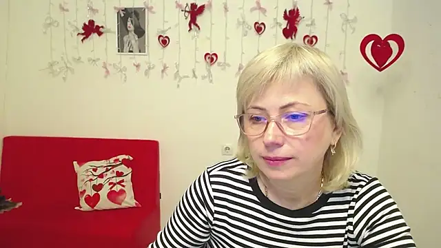 LaurenWishy online show from 02-01-26, 06:01