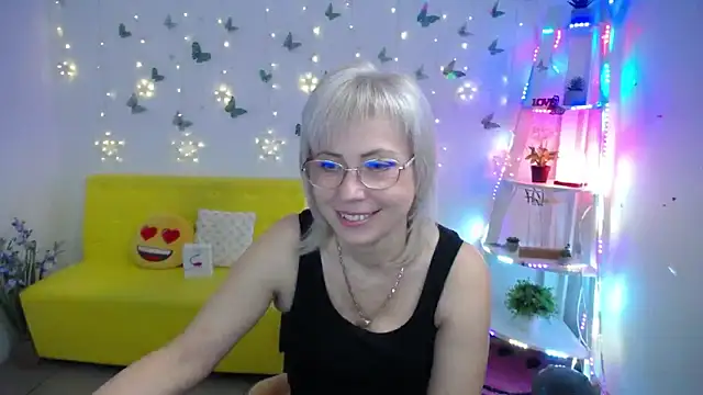 LaurenWishy online show from 04-27-26, 05:22