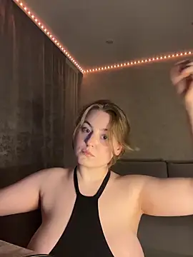 Snapshot of _whorimi chatting on 11-21-25, 02:49 whorimi online show from 11-21-25, 02:49